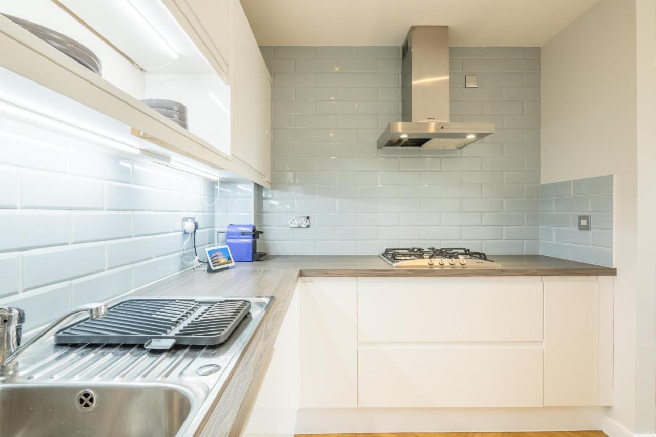 Executive 2Br Apartment Next To Station + Parking CBG Dış mekan fotoğraf