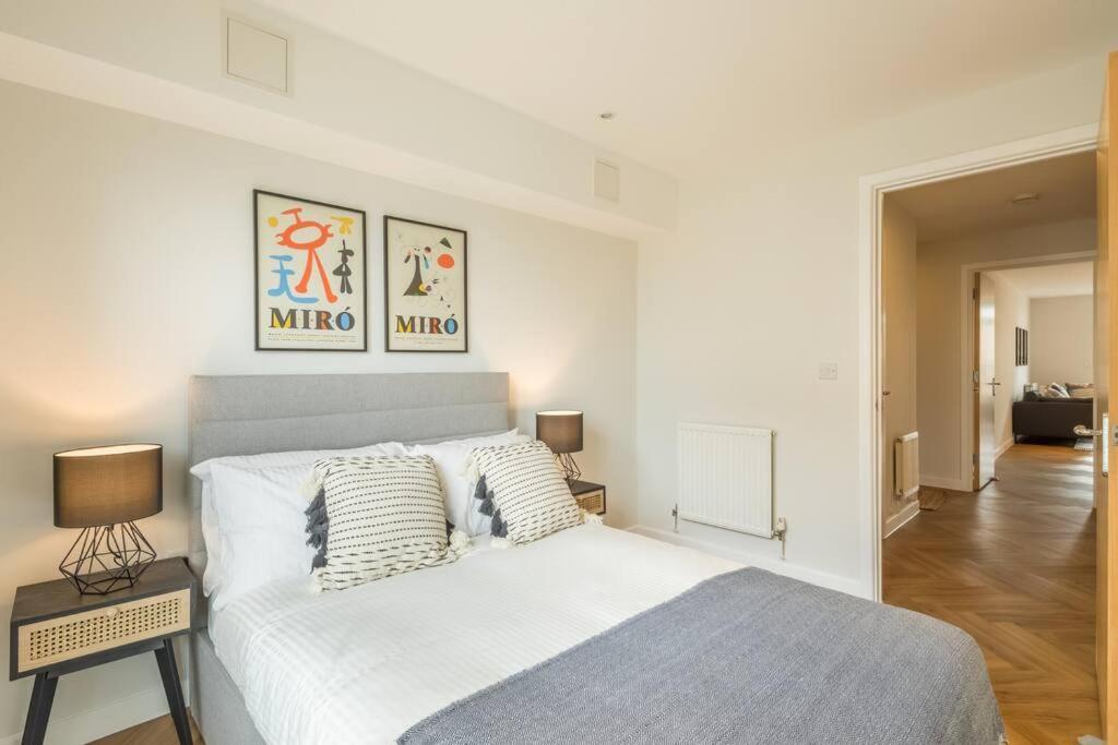 Executive 2Br Apartment Next To Station + Parking CBG Dış mekan fotoğraf